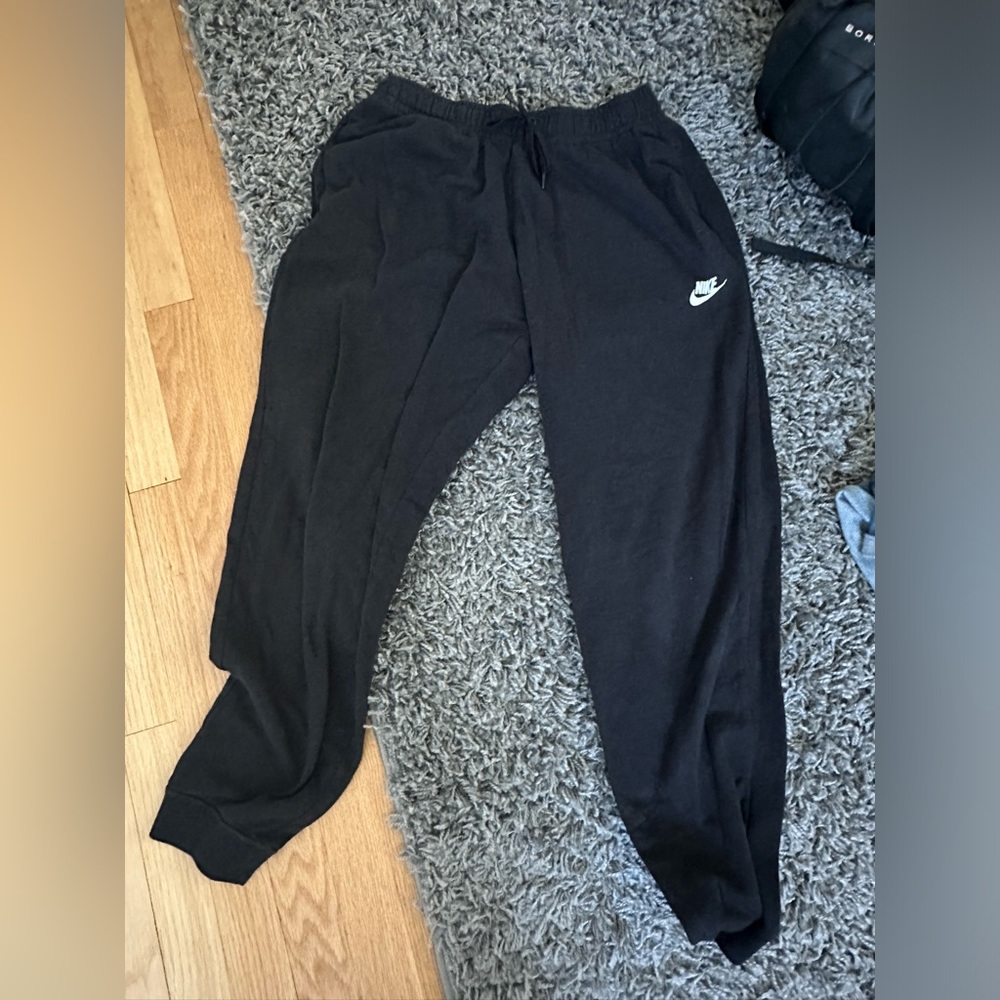 Black womens Nike sweatpants
